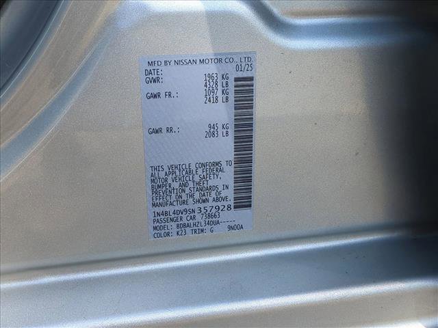 Used 2025 Nissan Altima 2.5 SV FWD image 26