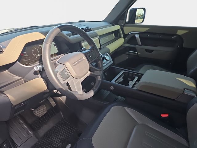 Used 2021 Land Rover Defender 90 X-Dynamic S image 18