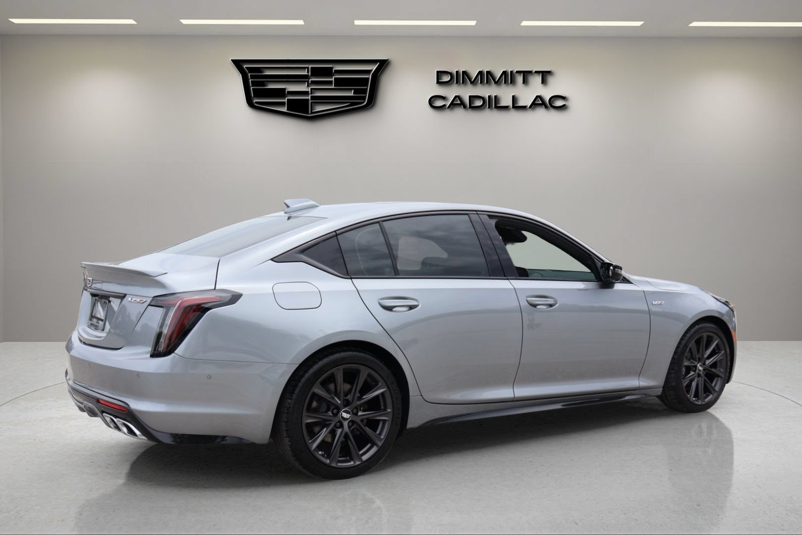 Used 2026 Cadillac CT5 V RWD image 5