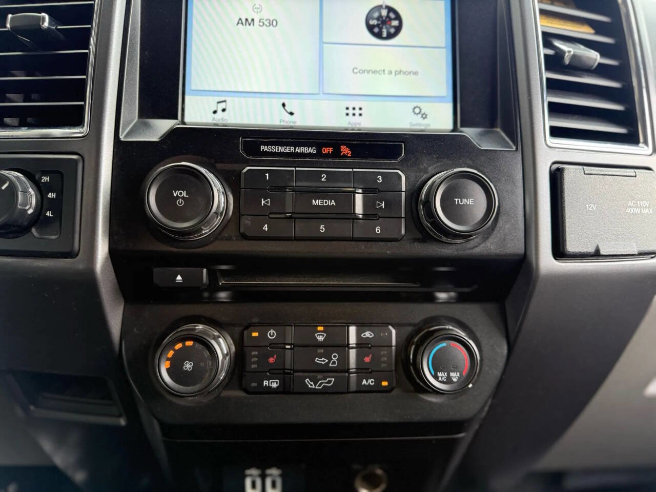 Used 2016 Ford F150 XLT w/ Equipment Group 302A Luxury AWD/4WD image 18