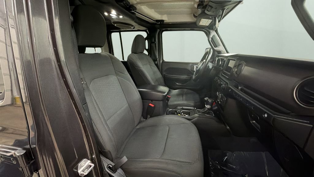 Used 2020 Jeep Wrangler Unlimited Sport S AWD/4WD image 17
