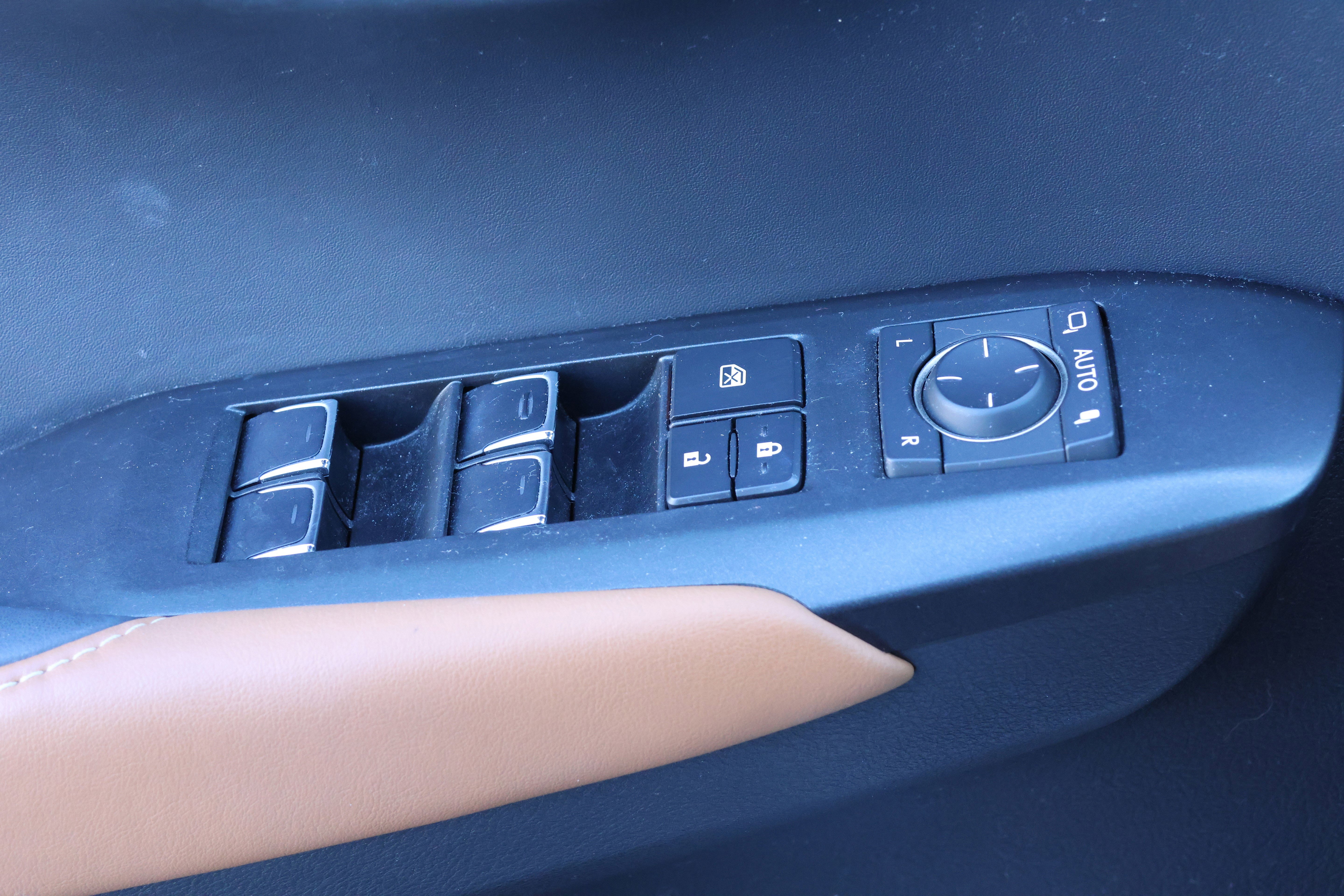 Used 2021 Lexus NX 300 FWD w/ Accessory Package 2 image 13