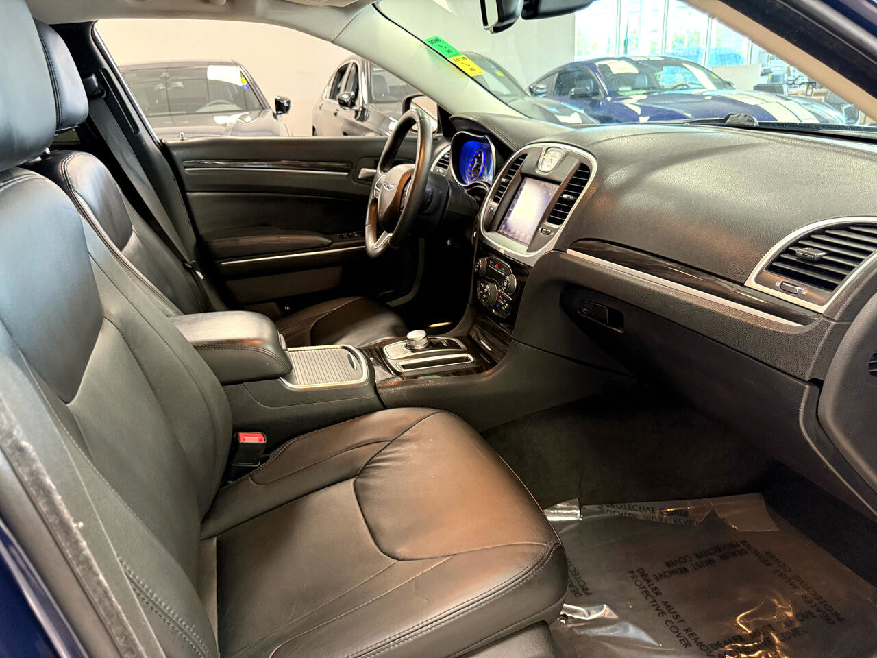 Used 2015 Chrysler 300 Limited image 24