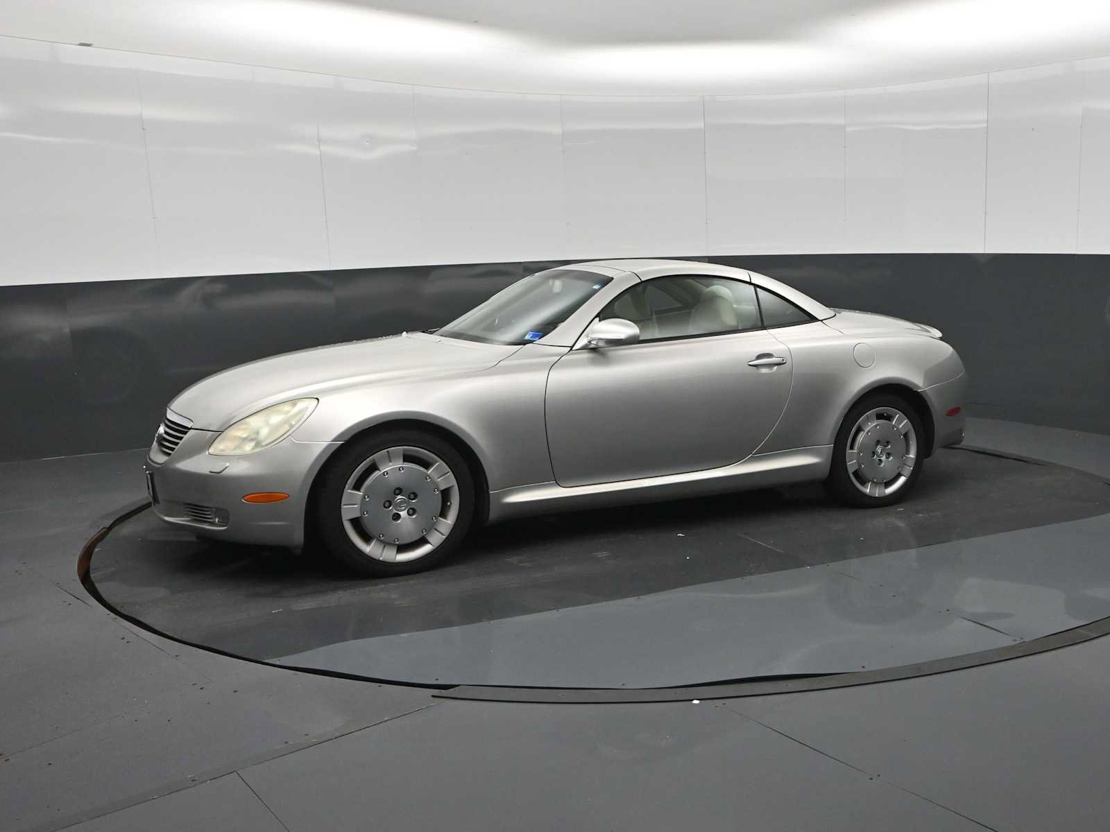 Used 2003 Lexus SC 430 Convertible RWD image 4