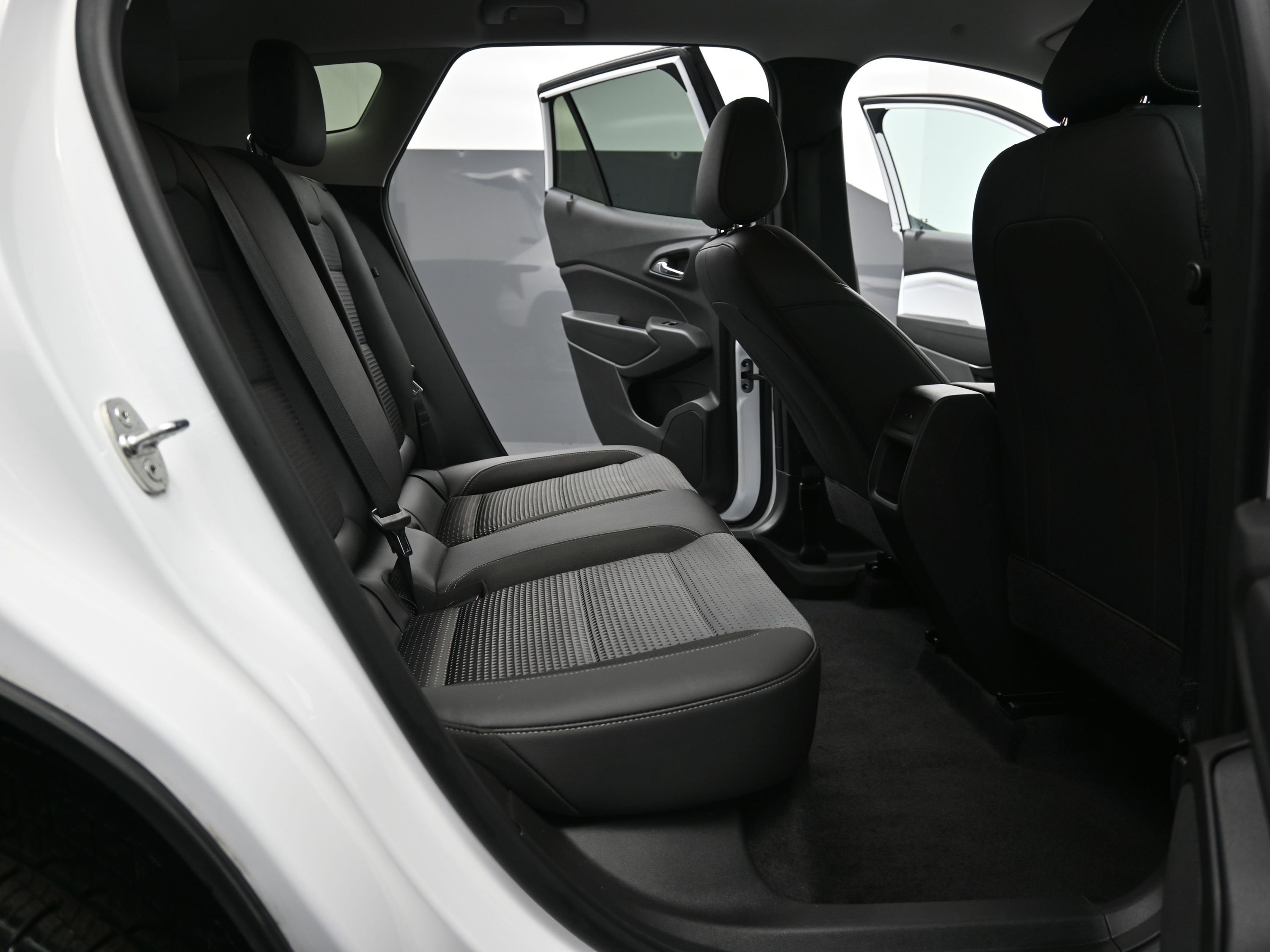 Used 2024 Chevrolet Trax LT w/ Driver Confidence Package image 25