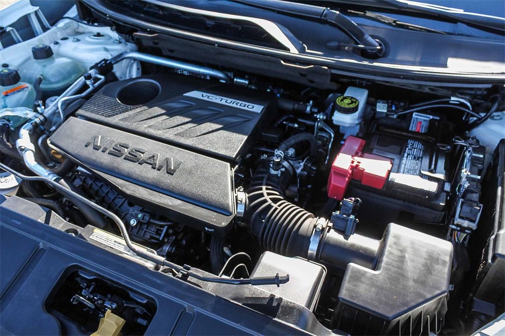 Used 2023 Nissan Rogue S image 32