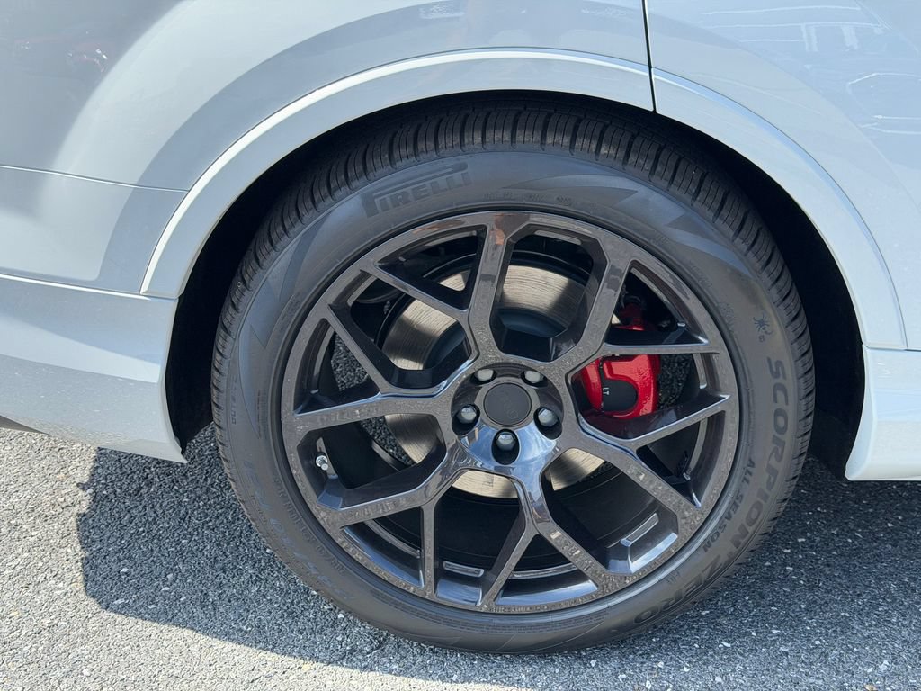 New 2026 Audi SQ7 Premium Plus AWD/4WD image 6