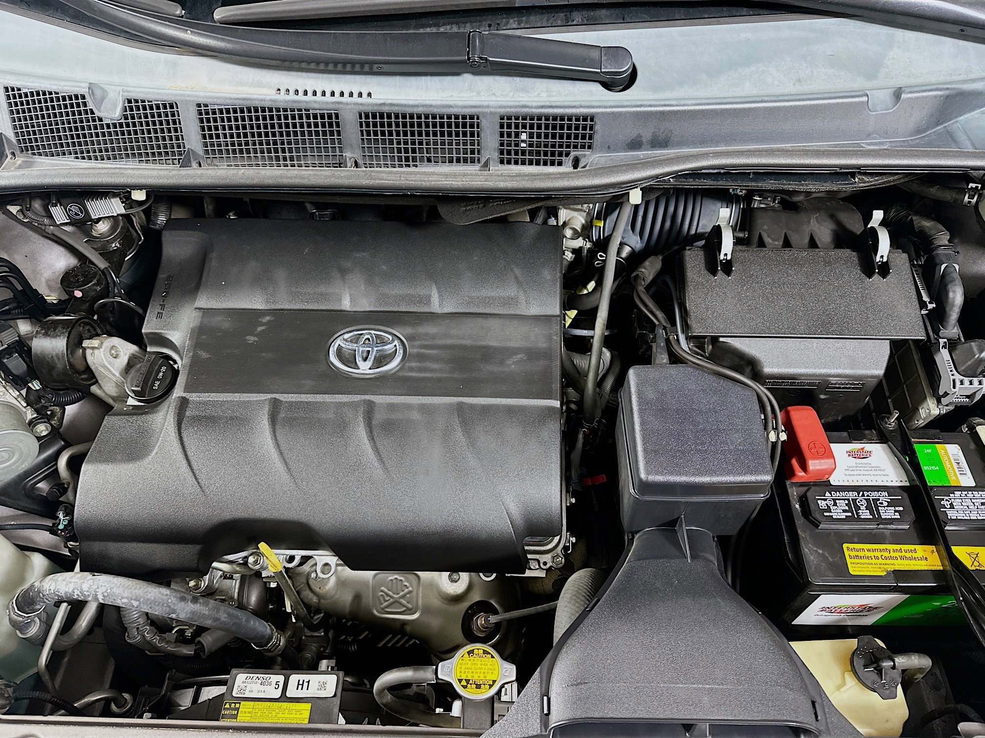 Used 2015 Toyota Sienna XLE w/ XLE Navigation Package image 34