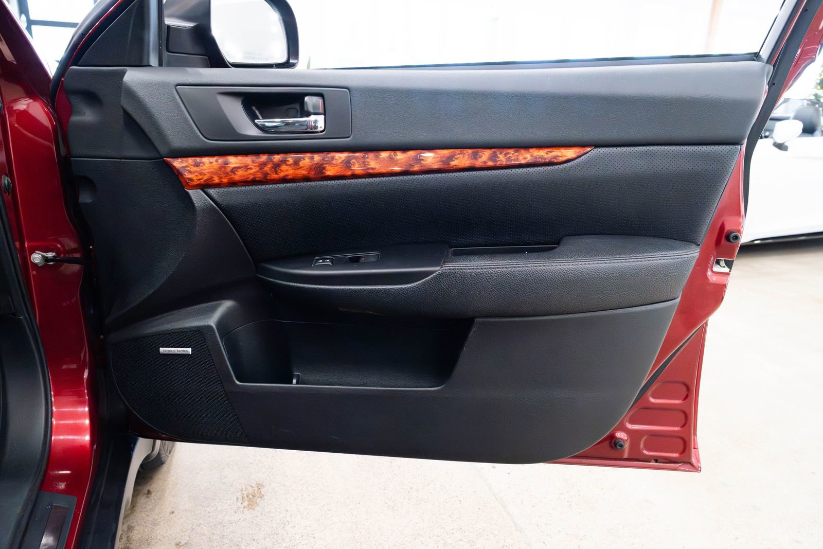 Used 2012 Subaru Outback 2.5i Limited w/ Moonroof Pkg image 24