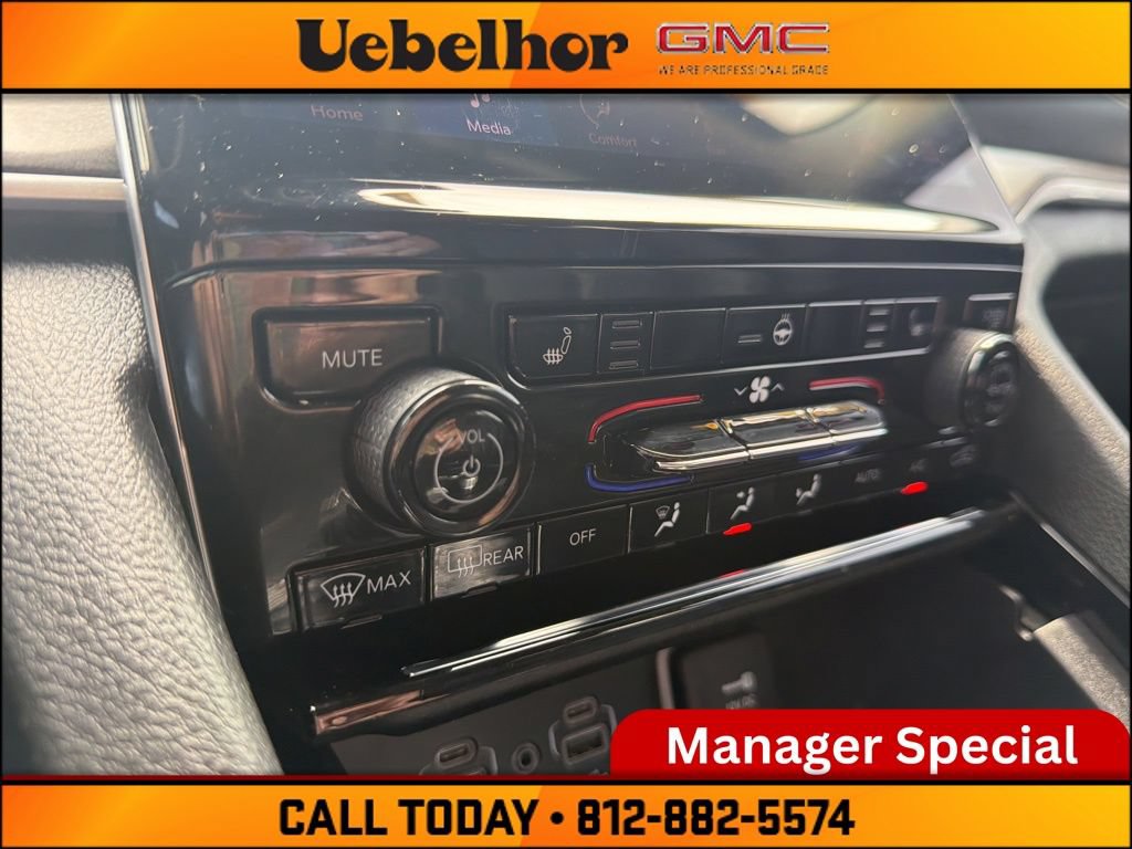 Used 2023 Jeep Grand Cherokee Limited w/ Trailer Tow Prep Group (B) AWD/4WD image 31