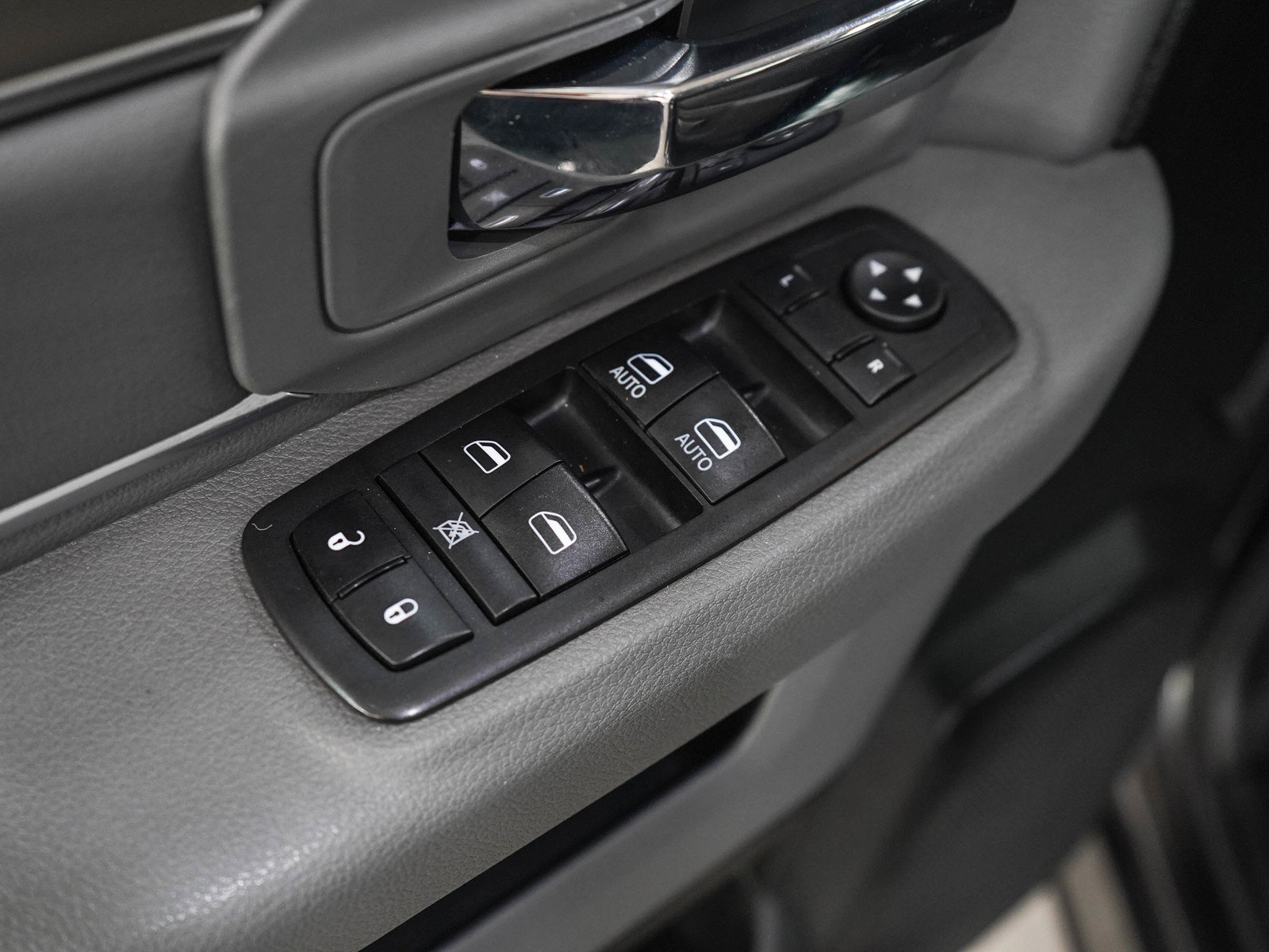 Used 2019 RAM 1500 Warlock w/ Electronics Group AWD/4WD image 19