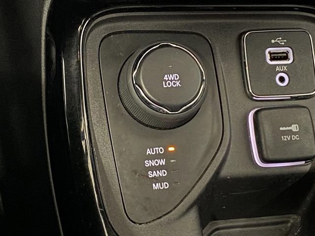 Used 2018 Jeep Compass Limited w/ Navigation Group image 22