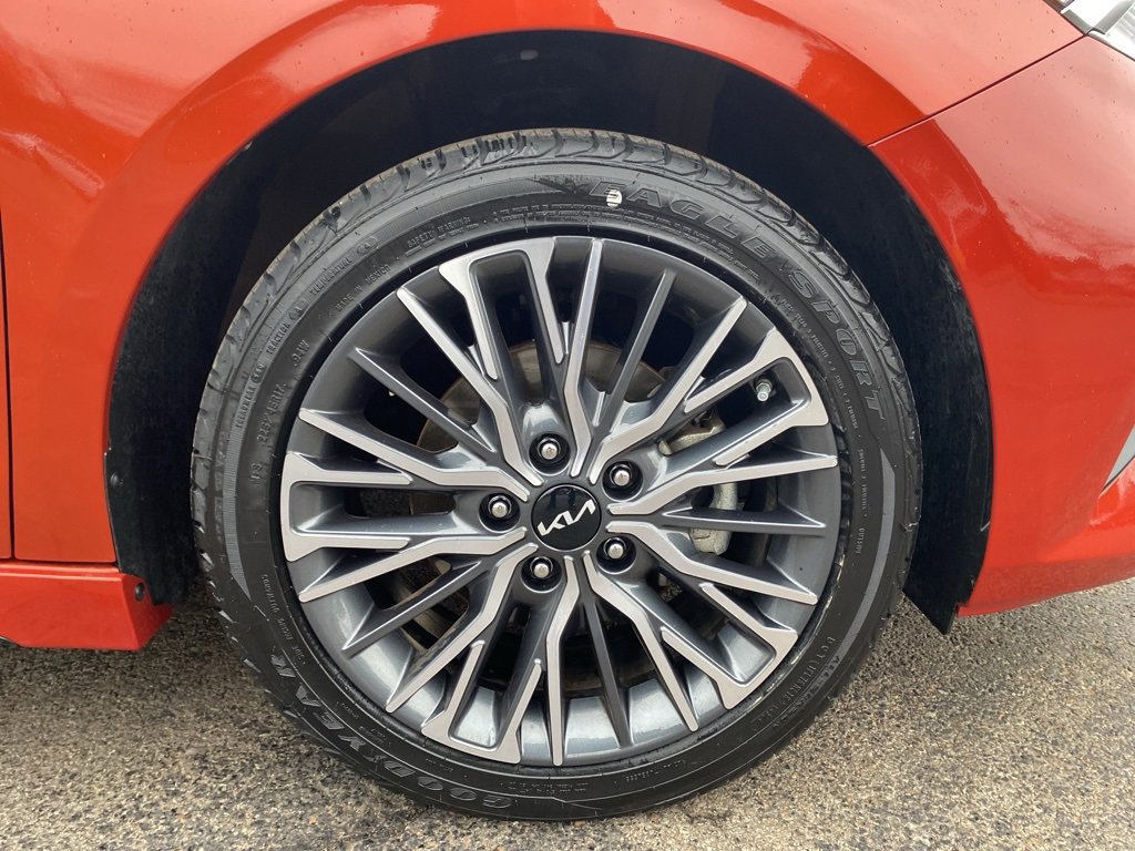 Certified 2024 Kia Forte GT-Line image 9