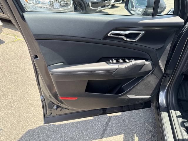 Used 2024 Kia Sportage EX FWD image 11