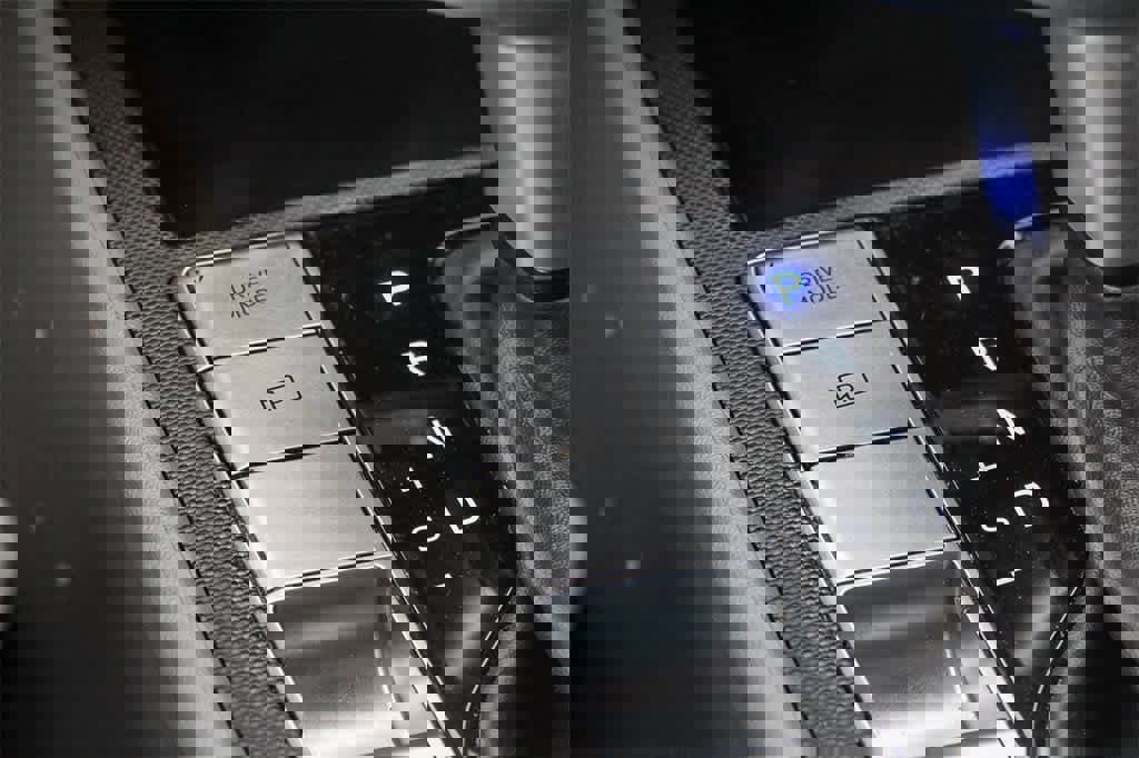 Used 2023 Hyundai Elantra Blue w/ Cargo Package image 31