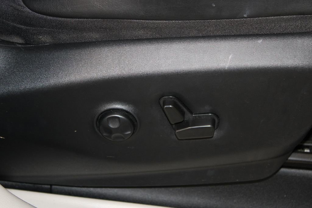 Used 2022 Chrysler Pacifica Limited image 29