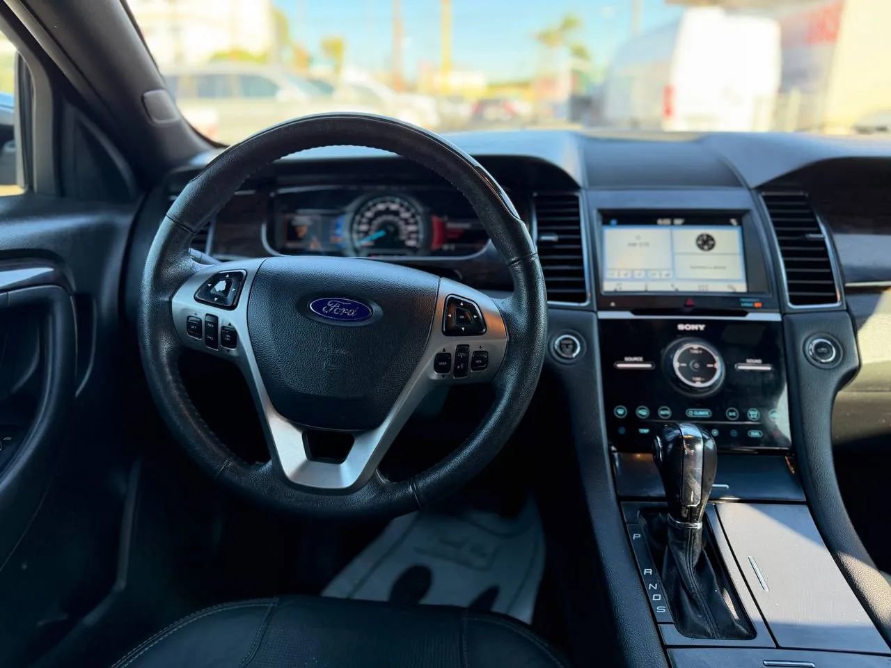 Used 2017 Ford Taurus Limited image 29