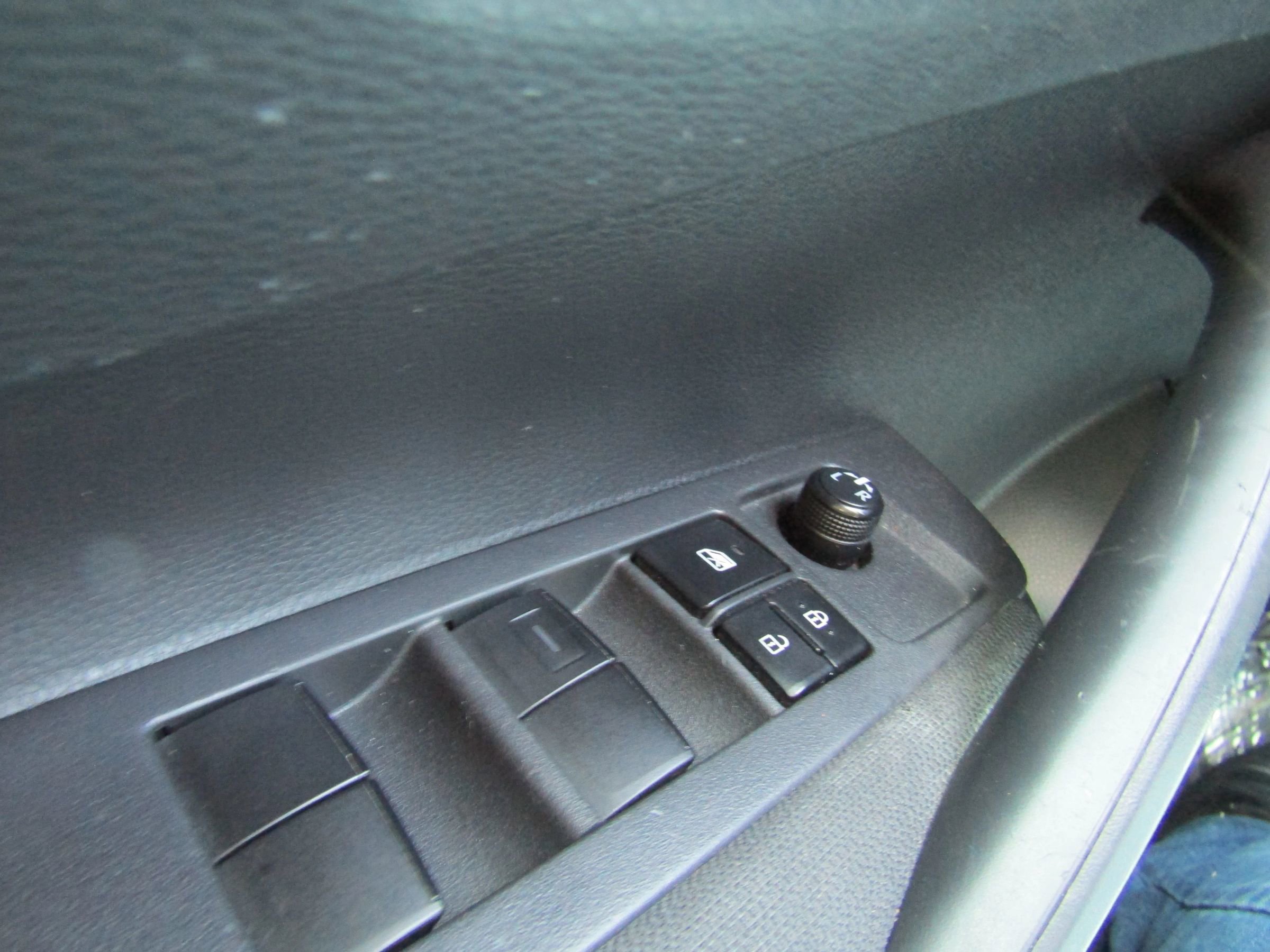 Used 2021 Toyota Corolla LE FWD image 26