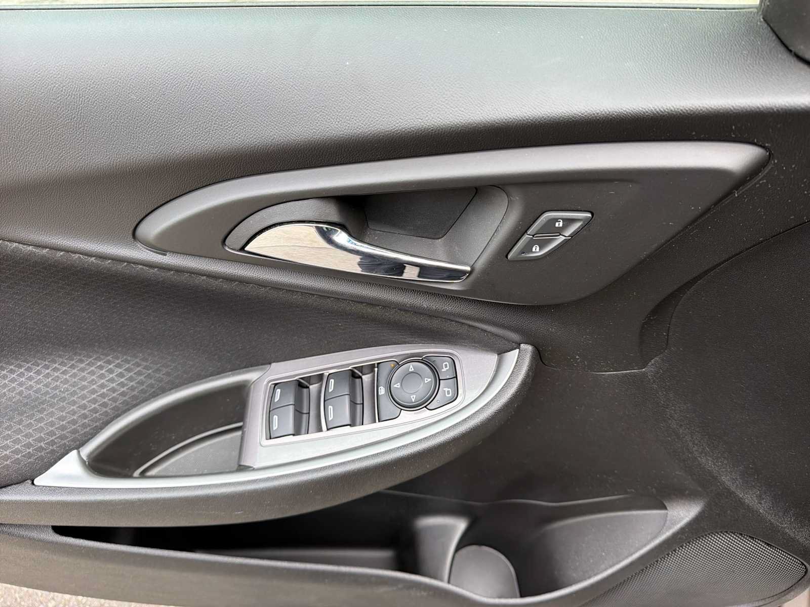 Used 2024 Chevrolet Malibu RS FWD image 21