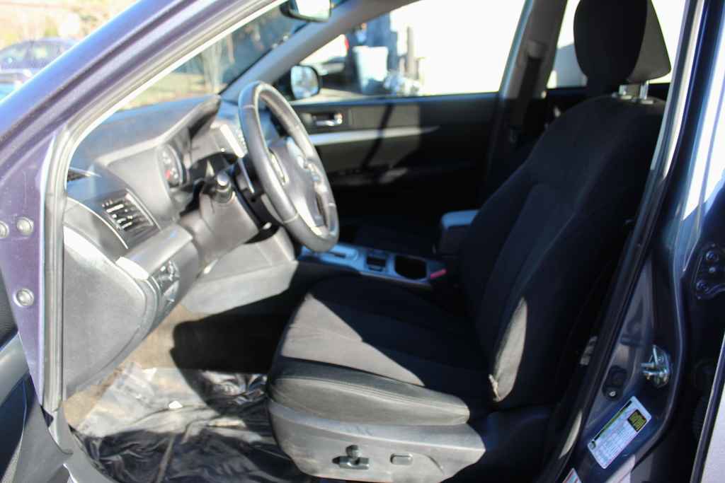 Used 2014 Subaru Outback 2.5i Premium AWD/4WD image 25