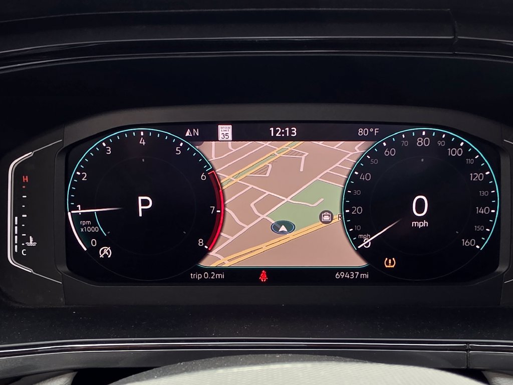 Used 2022 Volkswagen Taos SEL w/ Panoramic Sunroof Package FWD image 26