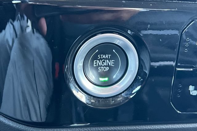Used 2022 Chevrolet Silverado 1500 LT AWD/4WD image 29