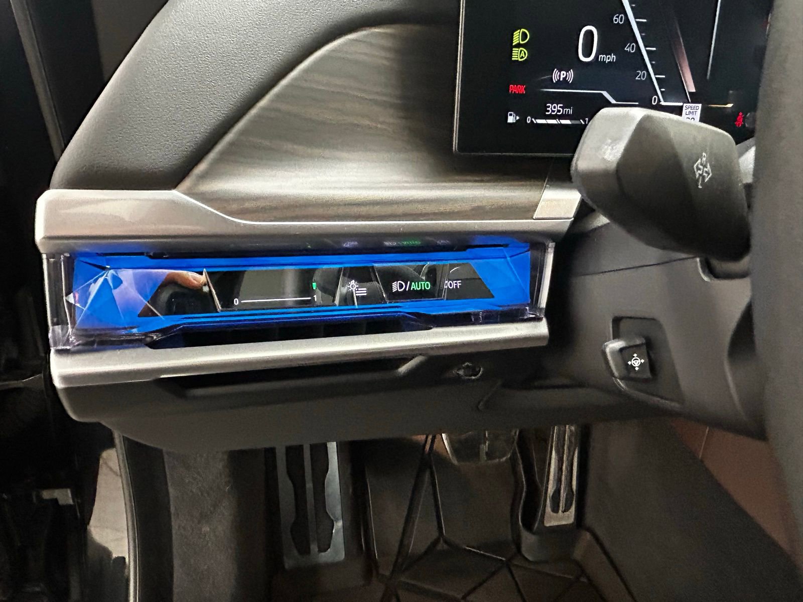 Used 2024 BMW 740i xDrive image 26