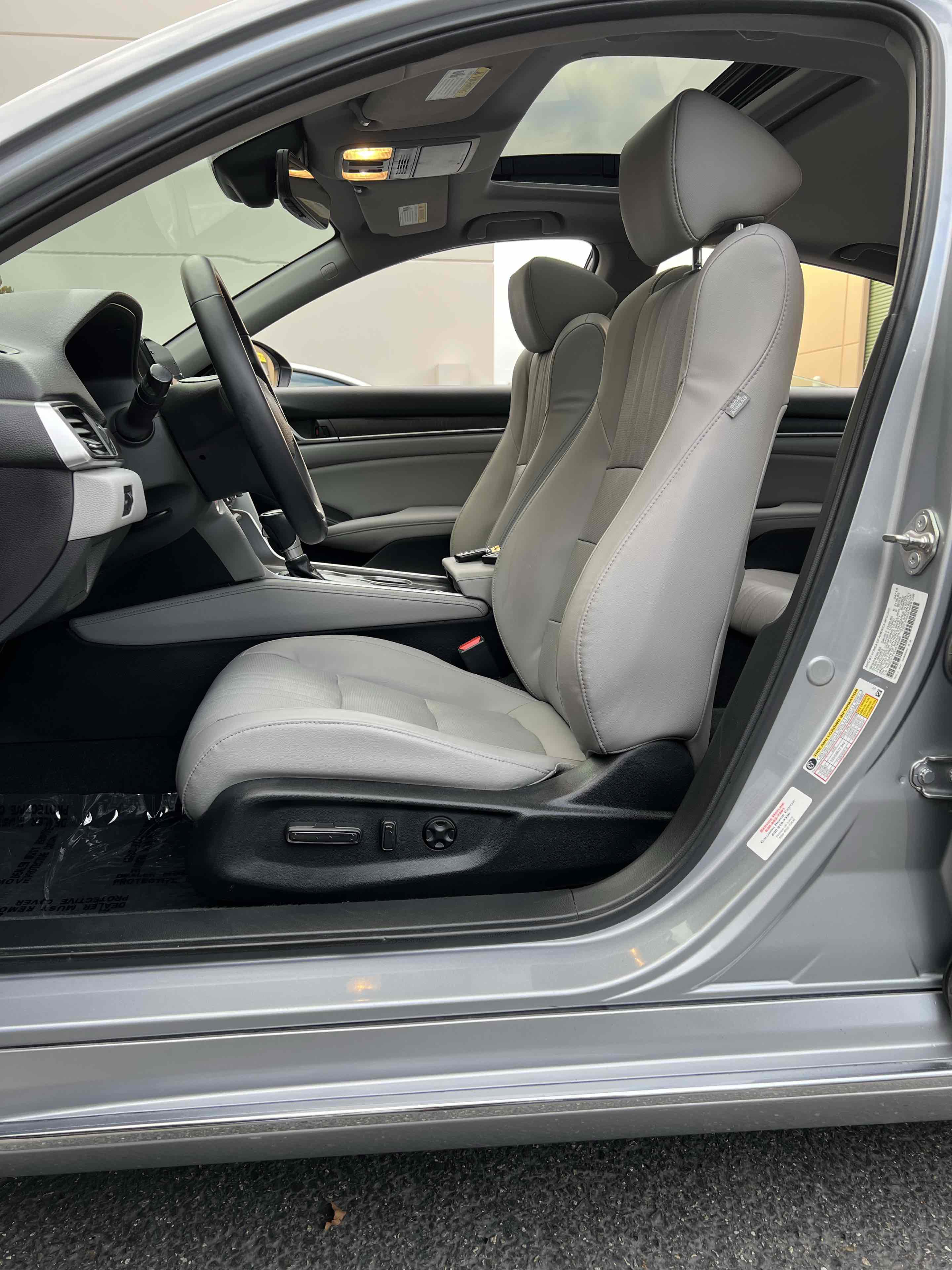 Used 2018 Honda Accord EX-L image 34
