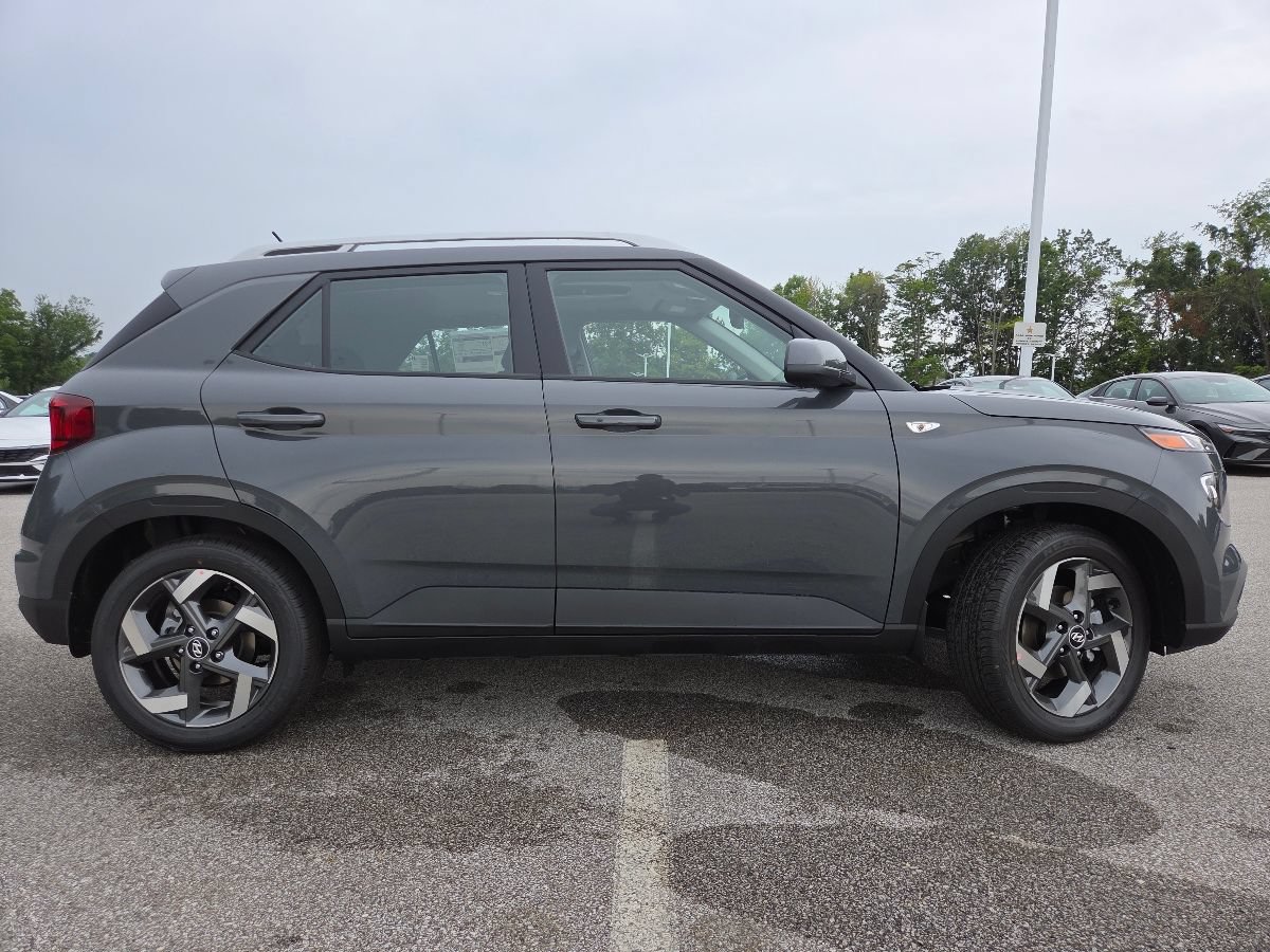 New 2026 Hyundai Venue SEL FWD image 22