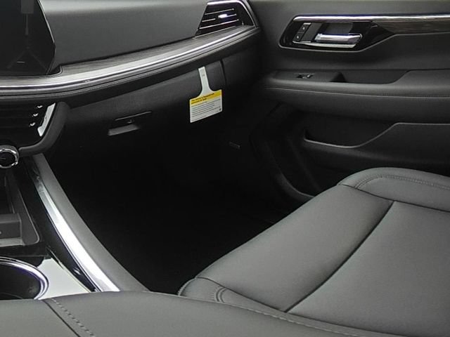 New 2026 Chevrolet Suburban LT w/ Comfort Package AWD/4WD image 36
