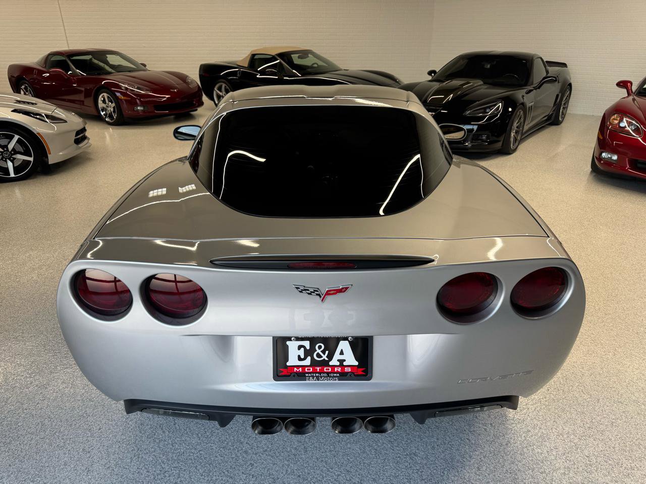 Used 2008 Chevrolet Corvette Coupe w/ Z51 Performance Package RWD image 12