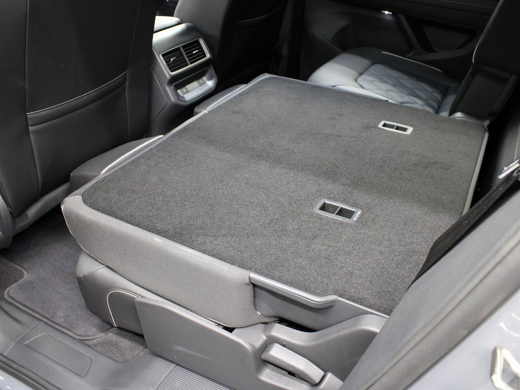 Used 2024 Volkswagen Atlas Cross Sport SEL Premium R-Line image 59