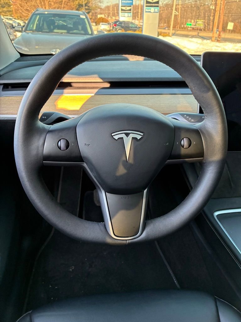 Used 2021 Tesla Model Y Long Range image 26