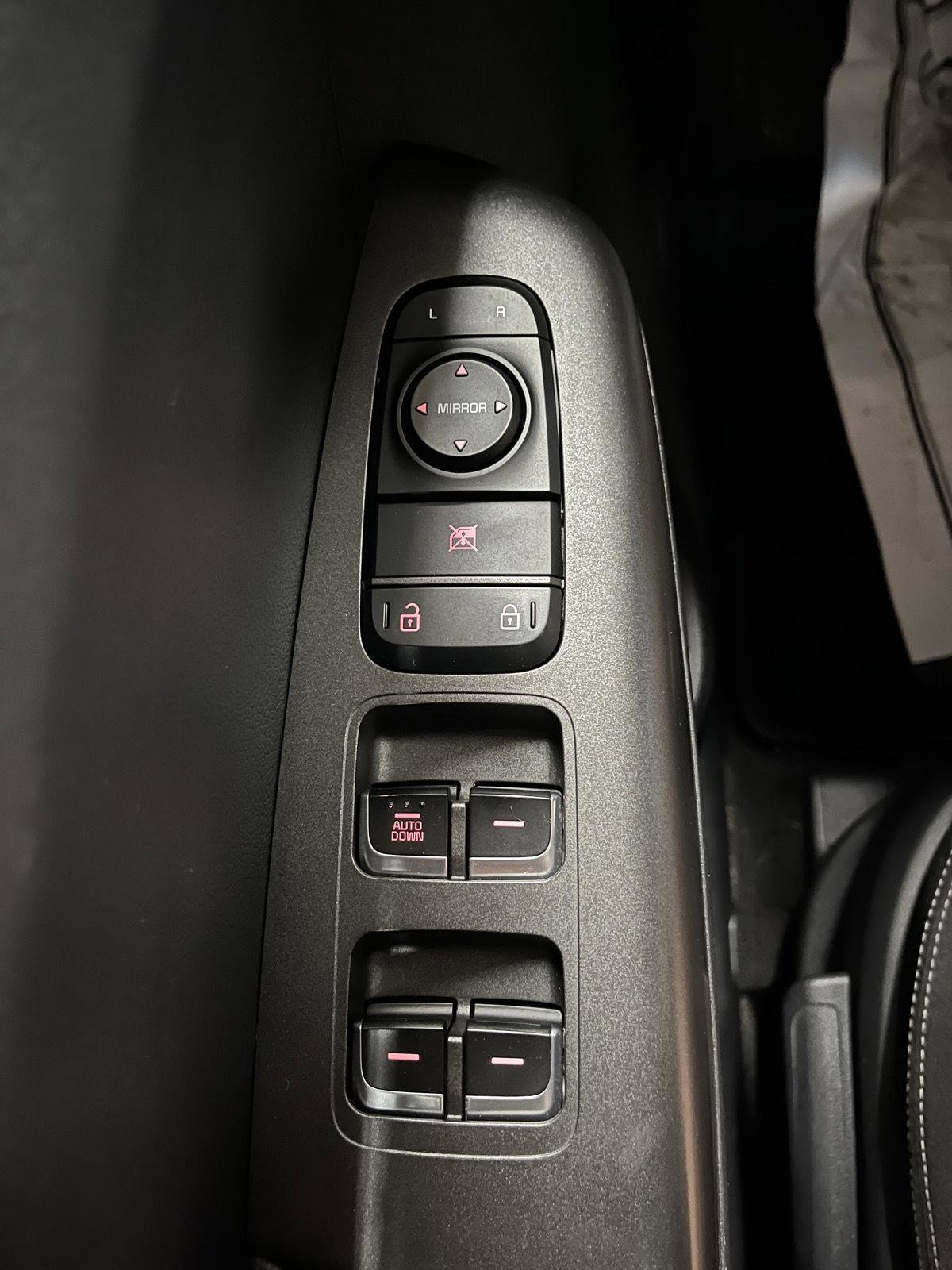 Used 2021 Kia Sportage LX image 11