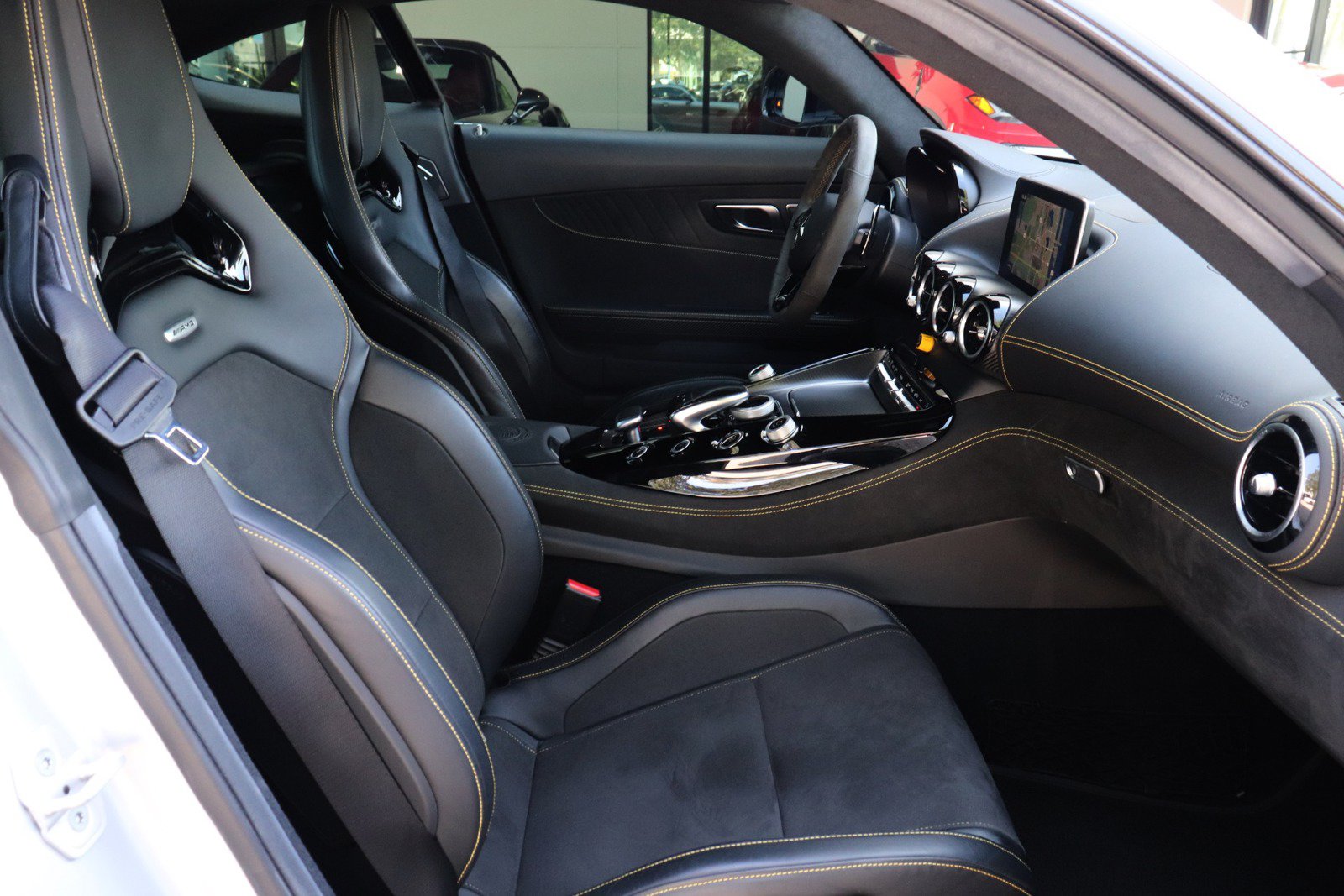 Used 2018 Mercedes-Benz AMG GT R image 17