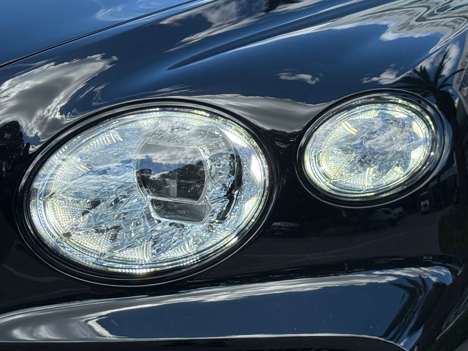 New 2025 Bentley Bentayga image 10