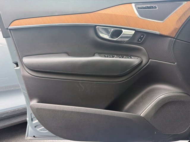 Certified 2023 Volvo XC90 B6 Plus w/ Protection Package Premier AWD/4WD image 12