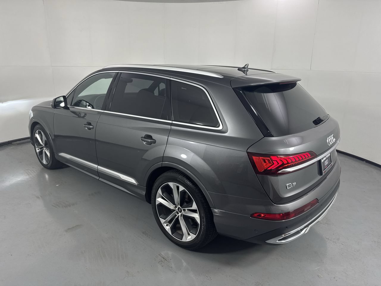 Used 2023 Audi Q7 3.0T Prestige w/ Prestige Package AWD/4WD image 32