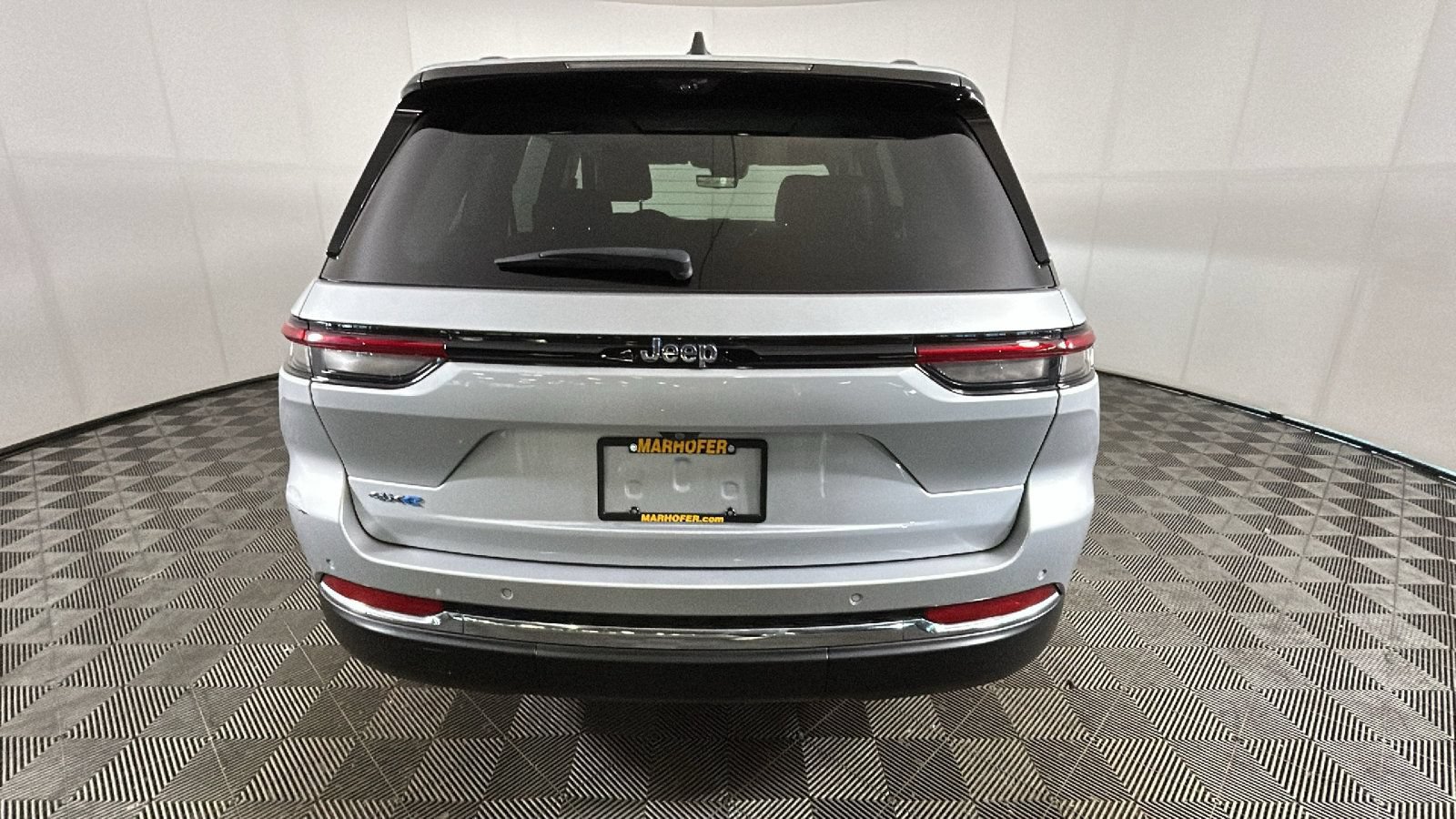 Used 2023 Jeep Grand Cherokee 4WD 4xe w/ Luxury Tech Group II image 4