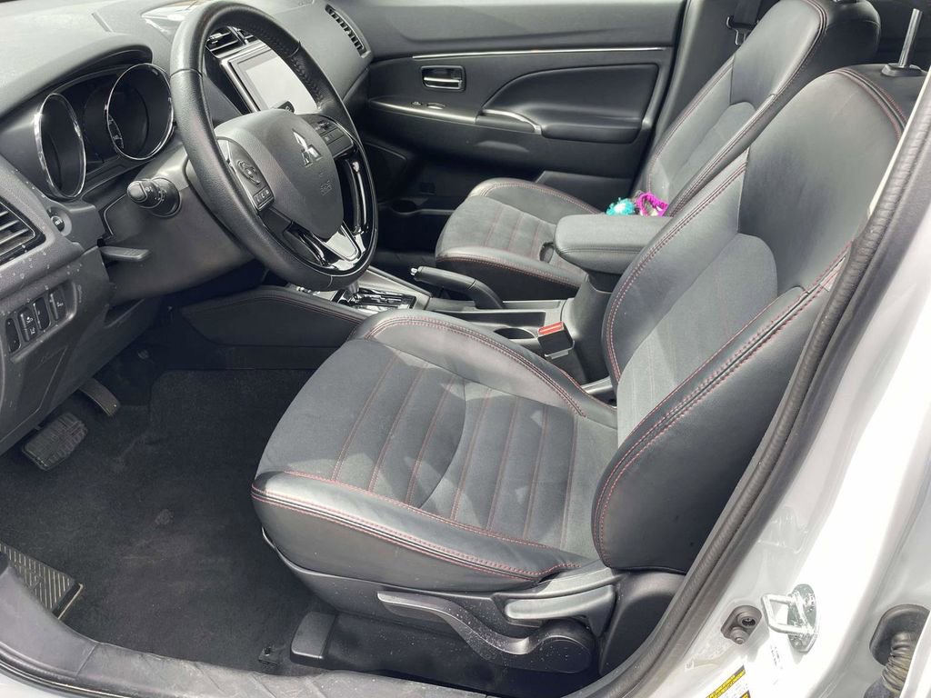 Used 2024 Mitsubishi Outlander Sport ES image 12