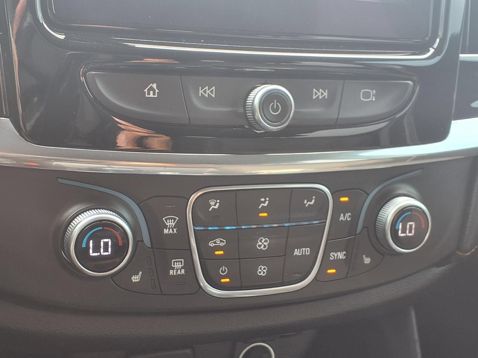 Used 2018 Chevrolet Traverse LT AWD/4WD image 6