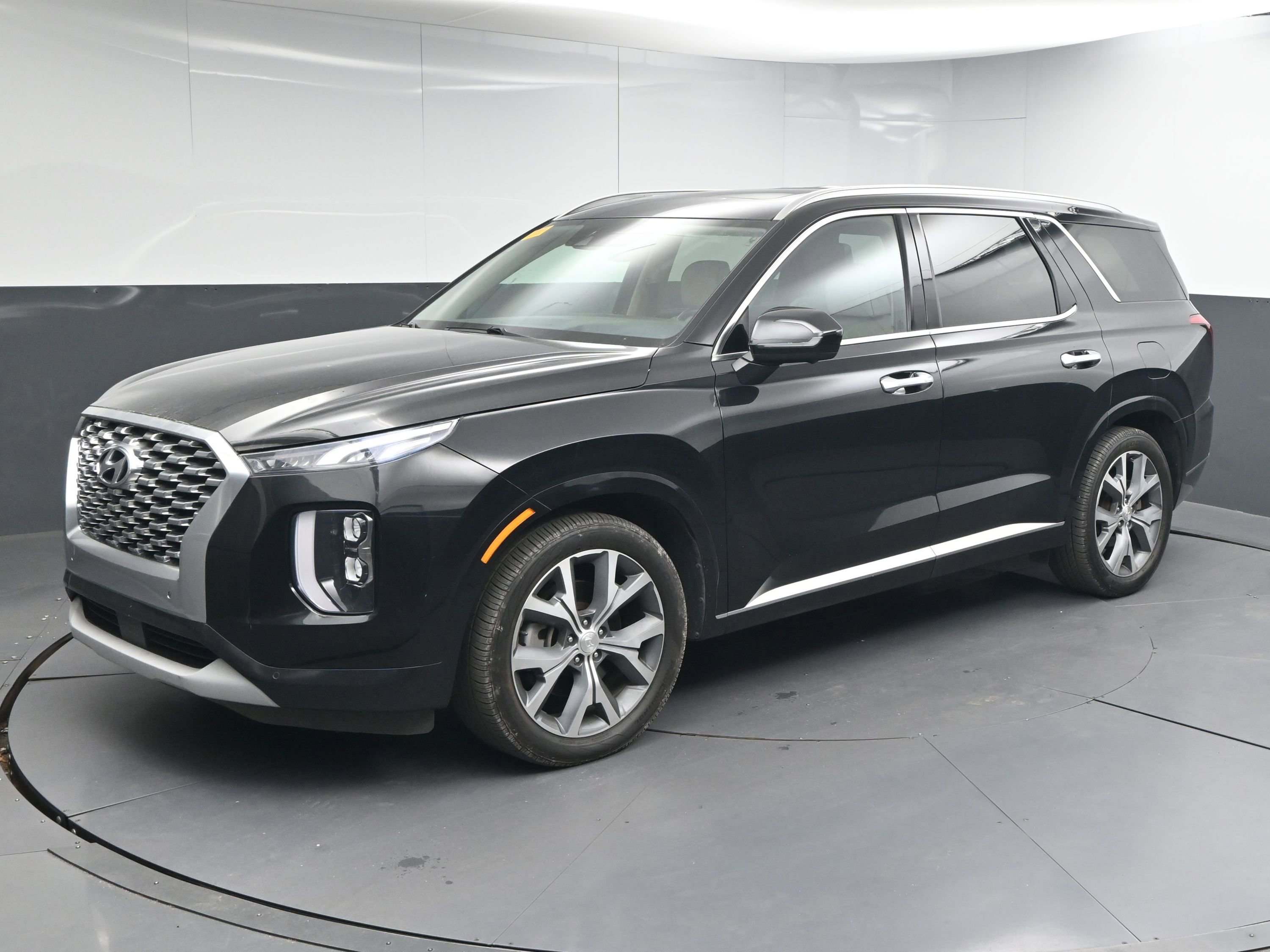 Used 2021 Hyundai Palisade Limited image 4