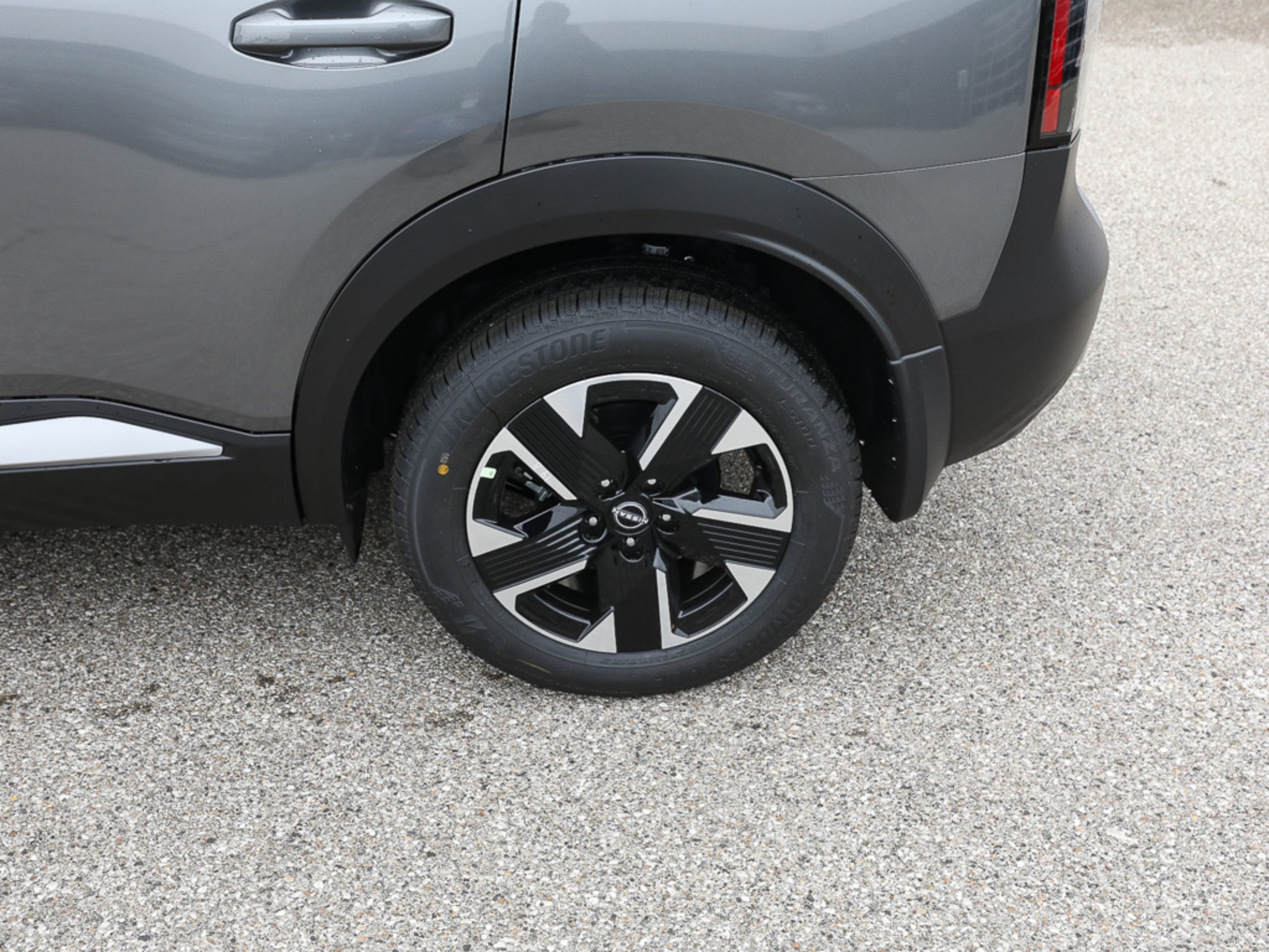 New 2027 Nissan Kicks SV AWD/4WD image 4