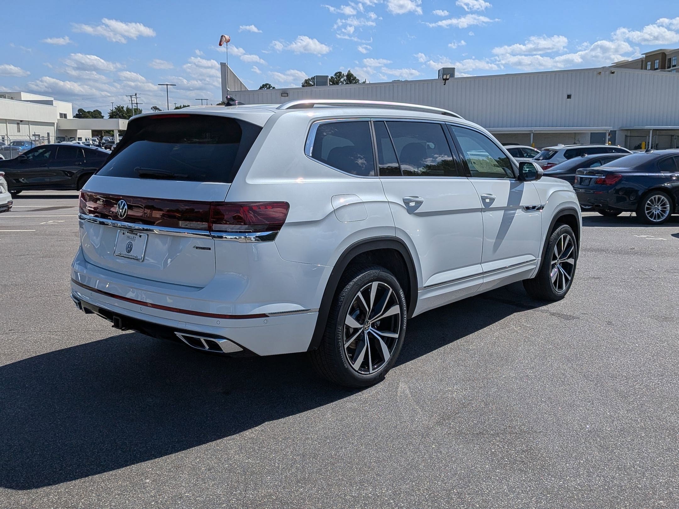 New 2026 Volkswagen Atlas SEL Premium R-Line AWD/4WD image 3