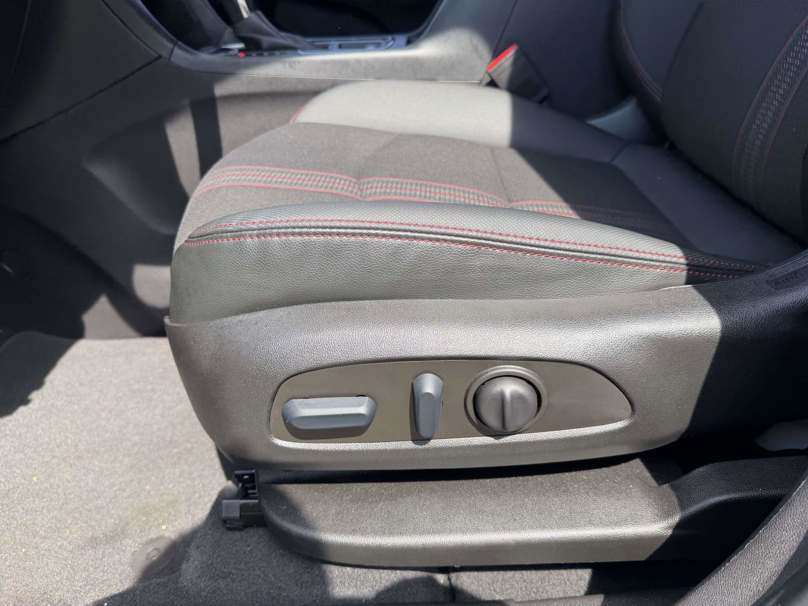 Certified 2022 Chevrolet Equinox RS image 16