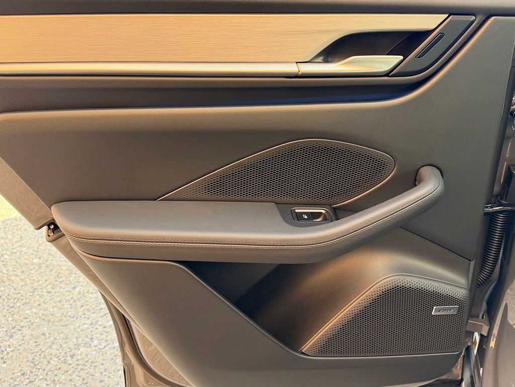 New 2025 Porsche Macan Electric RWD image 20