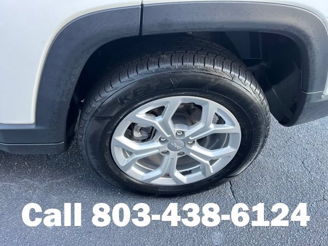 Used 2024 Jeep Compass Latitude AWD/4WD image 32