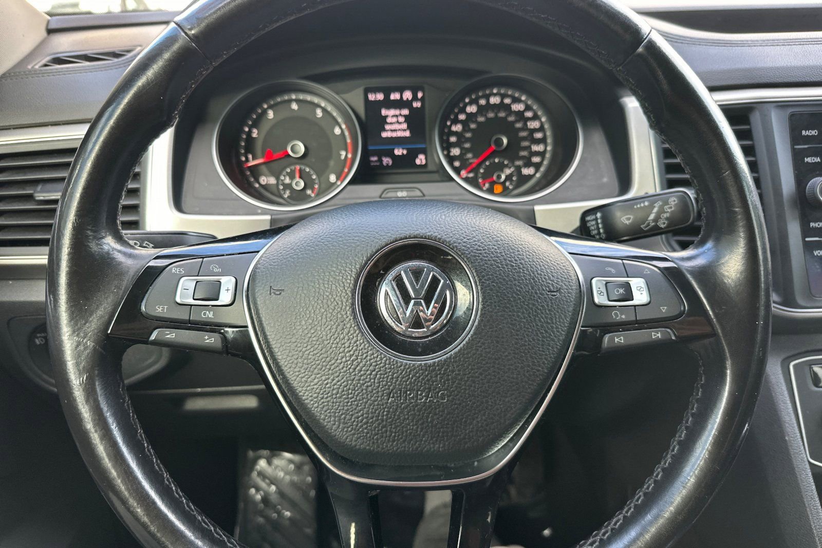 Used 2018 Volkswagen Atlas SE image 28