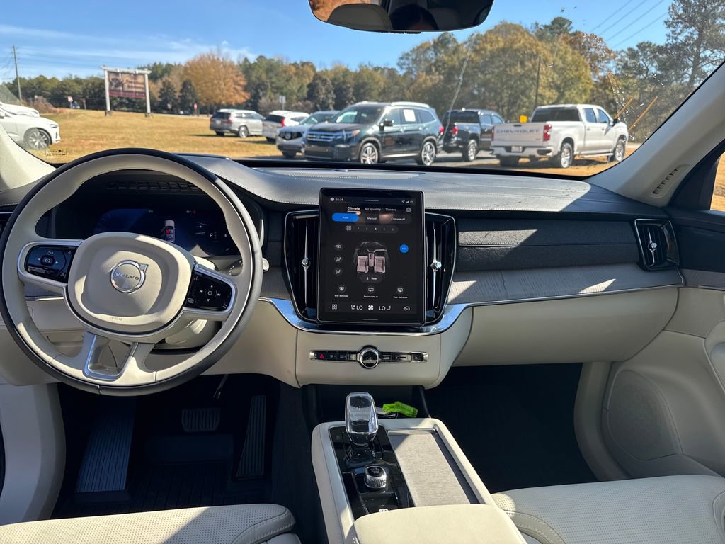 Used 2026 Volvo XC90 B6 Ultra image 15