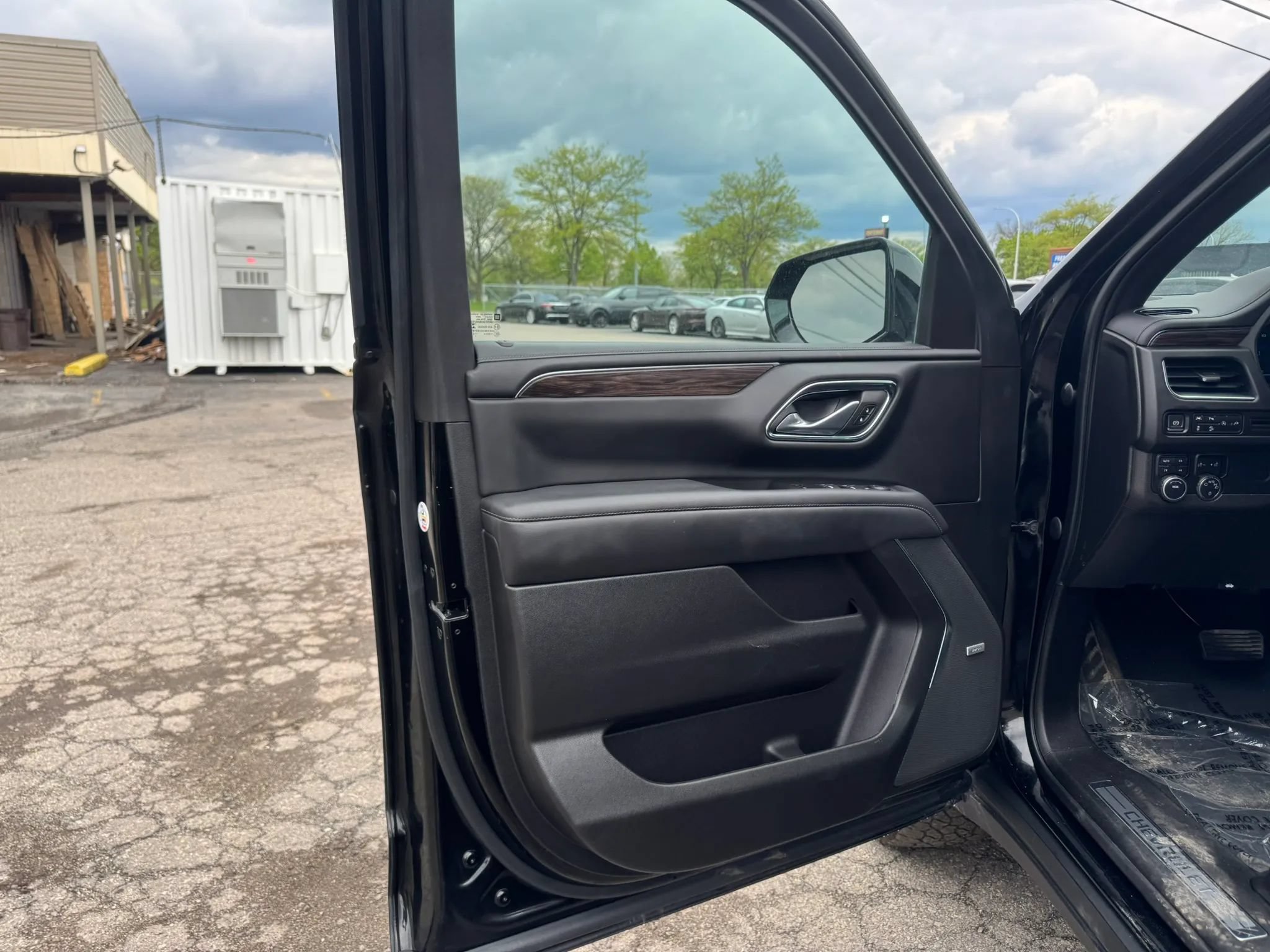 Used 2022 Chevrolet Tahoe Z71 AWD/4WD image 13